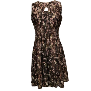 Gabby Skye Flowered Dress with Keyhole Cut-Out Size 6